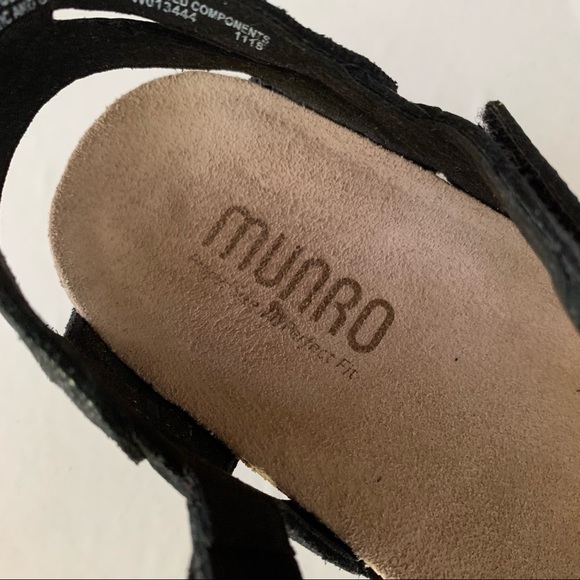 Munro Women’s Summer Black Leather Low Heel Sandals Shoes US 7.5 SS Narrow Width - Picture 7 of 10